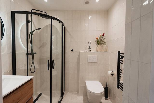 Nomad Studio Bathroom